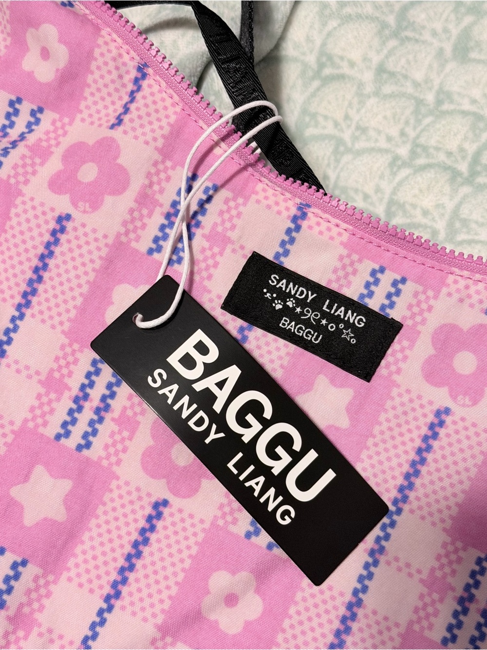 Baggu X Sandy Liang Medium Crescent - Picture 3 of 4